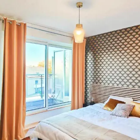 شقة Spacious Flat With Terrace And Cathedral View *