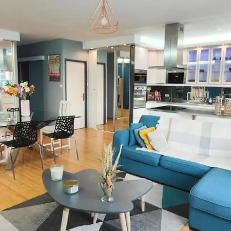 Spacious Flat With Terrace And Cathedral View ستراسبورغ