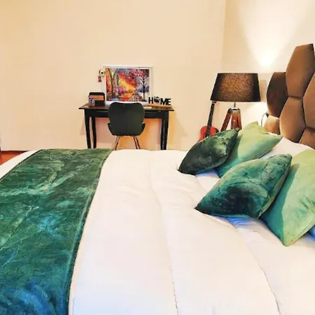 Spacious Flat With Terrace And Cathedral View Lejlighed *